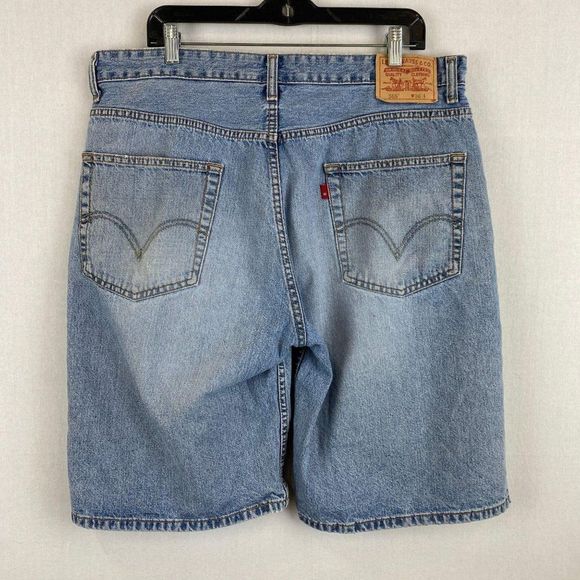 LEVI'S 569 Loose Fit Denim Shorts - Picture 2 of 11